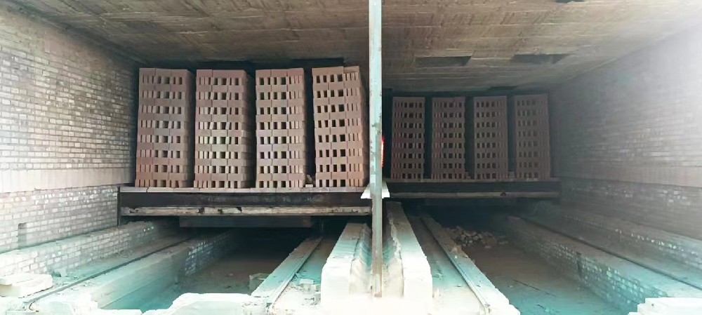 内蒙伊金霍洛旗3.6m双拼式隧道窑
